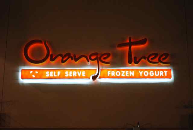 Orange Tree: Self Serve Frozen Yogurt